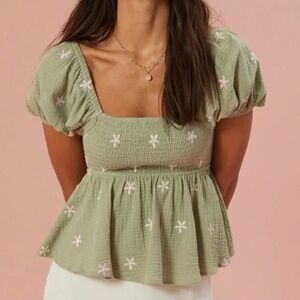 Altar’d State Olivia Flower Embroidered Babydoll Top – Size Small